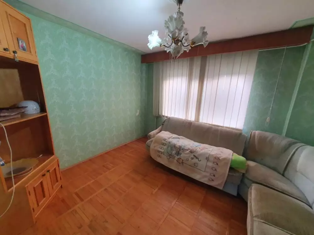 Apartament 4 camere, 96mp, decomandat, zona Steaua, Shopping City - ID V5396