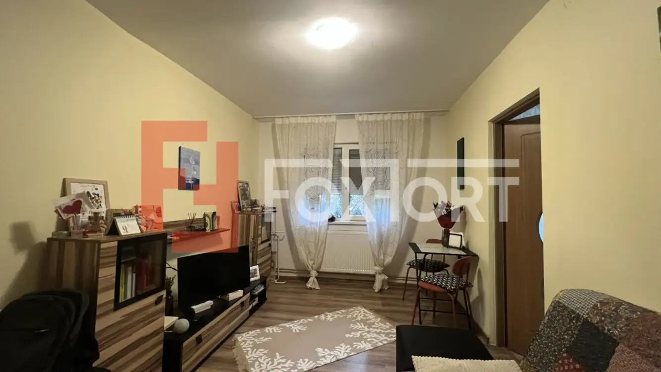 Apartament cu 2 camere de vanzare, zona Spitalul Judetean