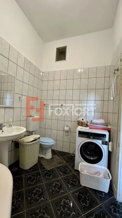 Apartament spatios cu 2 camere la curte comuna, zona Iosefin