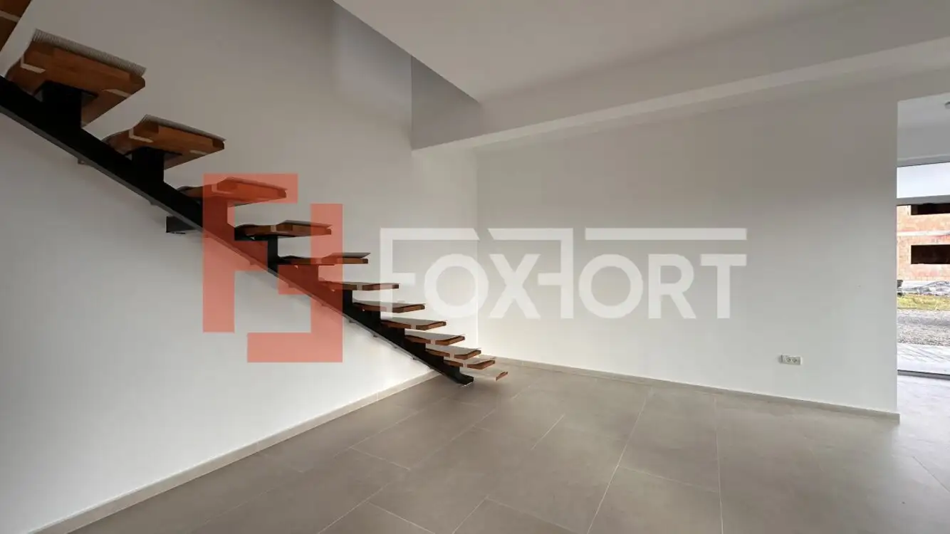 Duplex 4 camere, 115 mp, in Mosnita Noua - Toate utilitatile!