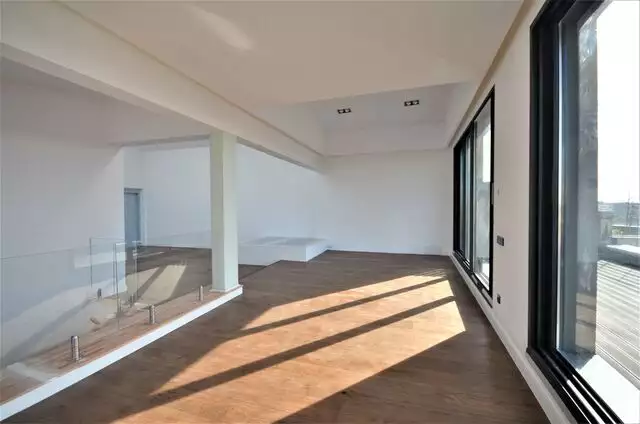 PENTHOUSE DEOSEBIT CU TERASA SPATIOASA 4 CAMERE HERASTRAU - DE VANZARE