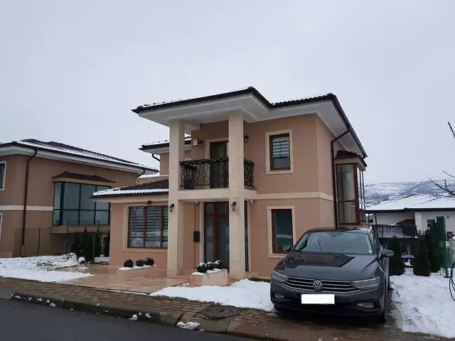 Casa individuala, finisata complet, teren 432 mp, Iris