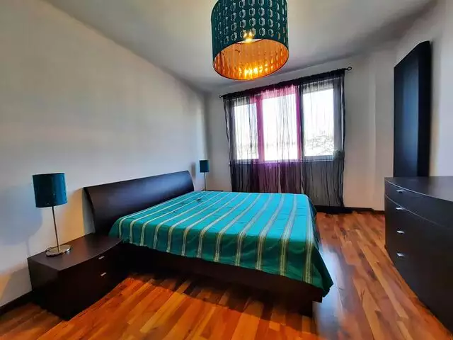 Apartament frumos, 2 camere decomandate, et. 3/4, P-ta Mihai Viteazul