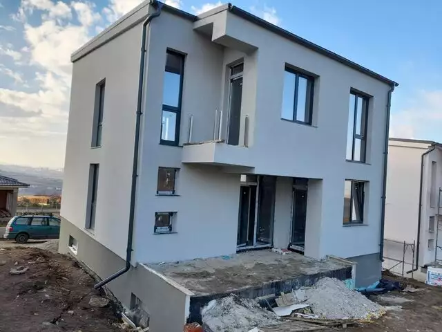 Casa individuala cu 4 camere in Borhanci, 600 mp teren