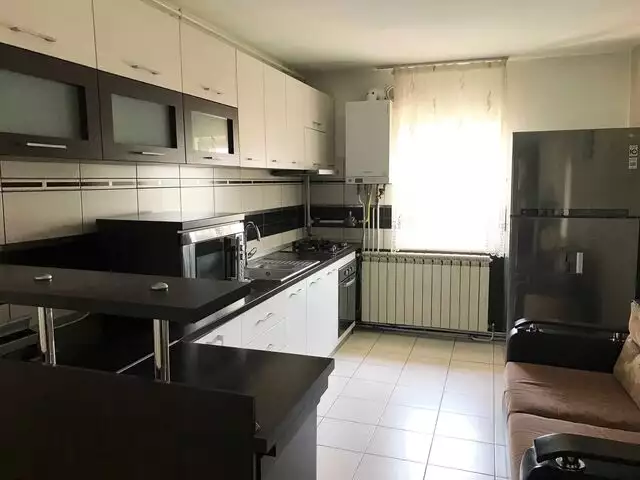 Apartament 2 camere, decomandat, cartierul Marasti