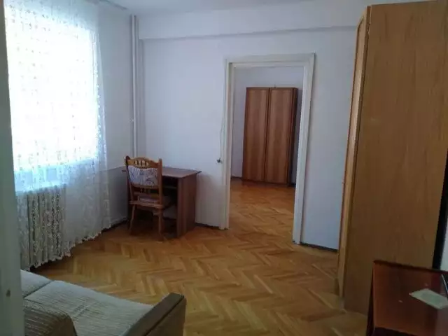 Apartament cu 2 camere de inchiriat, zona Andrei Saguna Central