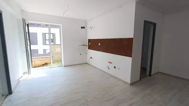 Apartamente cu 3 camere, gradina, balcon, parcare, zona Vivo