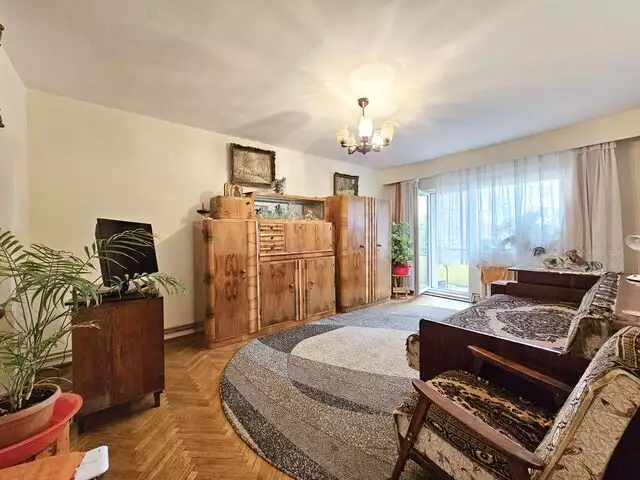 Apartament 3 camere, decomandat, etaj 1/4, zona Ariesului, Gheorgheni