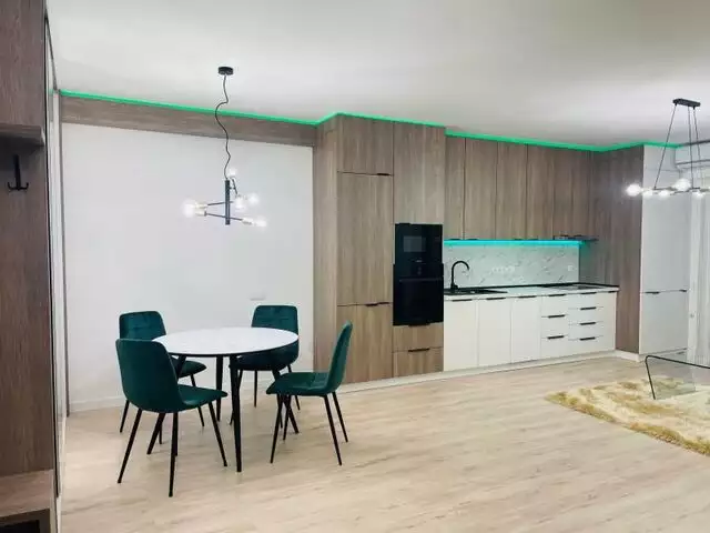 Apartament cu 2 camere, ultrafinisat, mobilat si utilat,parcare,Centru