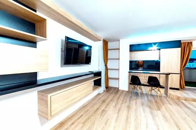 Apartament 2 camere 63 mp cu panorama - zona Vivo - Razoare