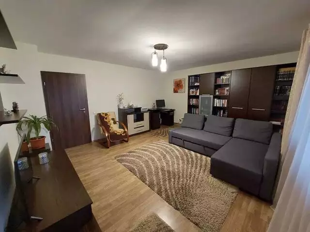 Apartament 2 camere decomandate, 58mp, loc de parcare, zona FSEGA