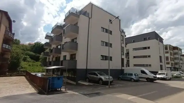 Apartament cu 2 camere in Floresti, strada Stejarului