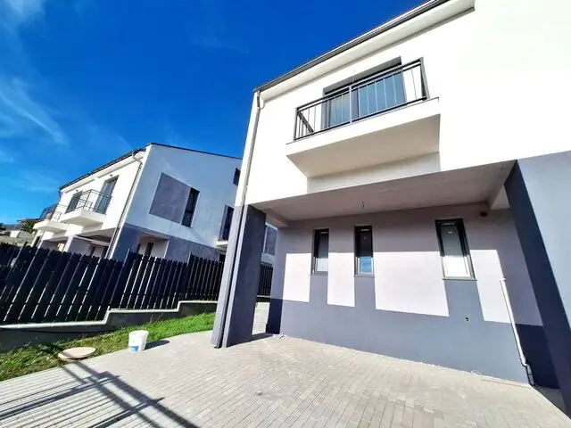 Duplex nou, zona superba, aer curat si luminos, zona str. Oasului