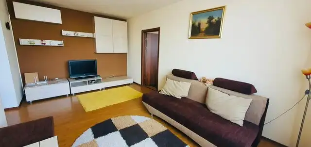 Apartament de inchiriat cu 3 camere in zona Centrala