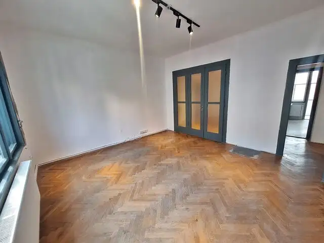 Apartament ultracentral, etaj 1, Eroilor