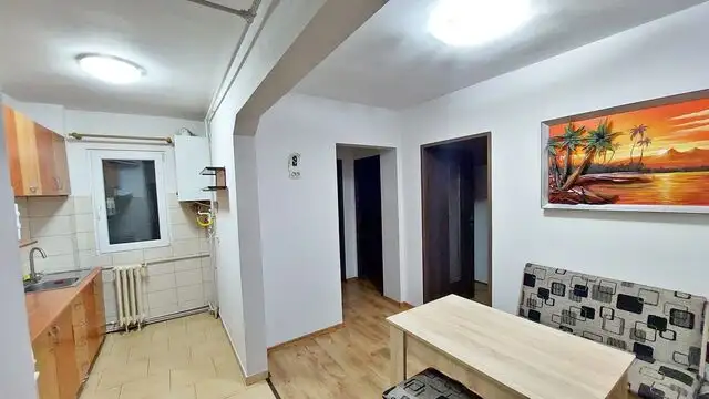 Apartament 3 camere, decomandat, etaj intermediar, Grigorescu