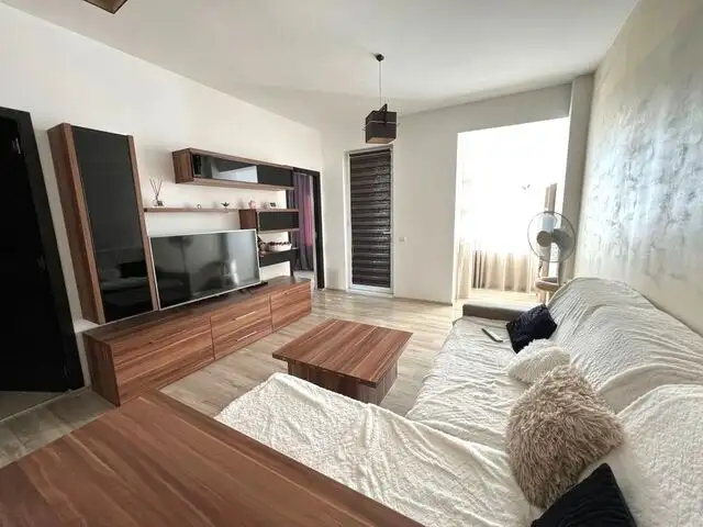 Apartament mobilat și utilat, 2 camere, 50 mp, zona Centrala