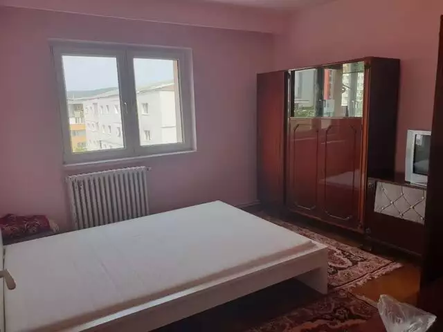 Apartament cu 3 camere, decomandat in Marasti