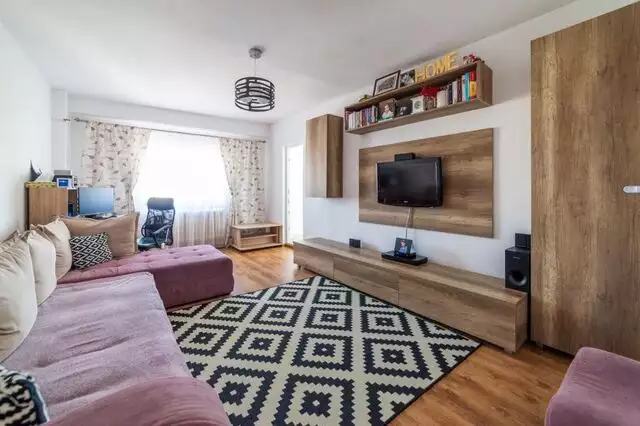 Apartament 3 camere, confort sporit, ultrafinisat, str Bucuresti