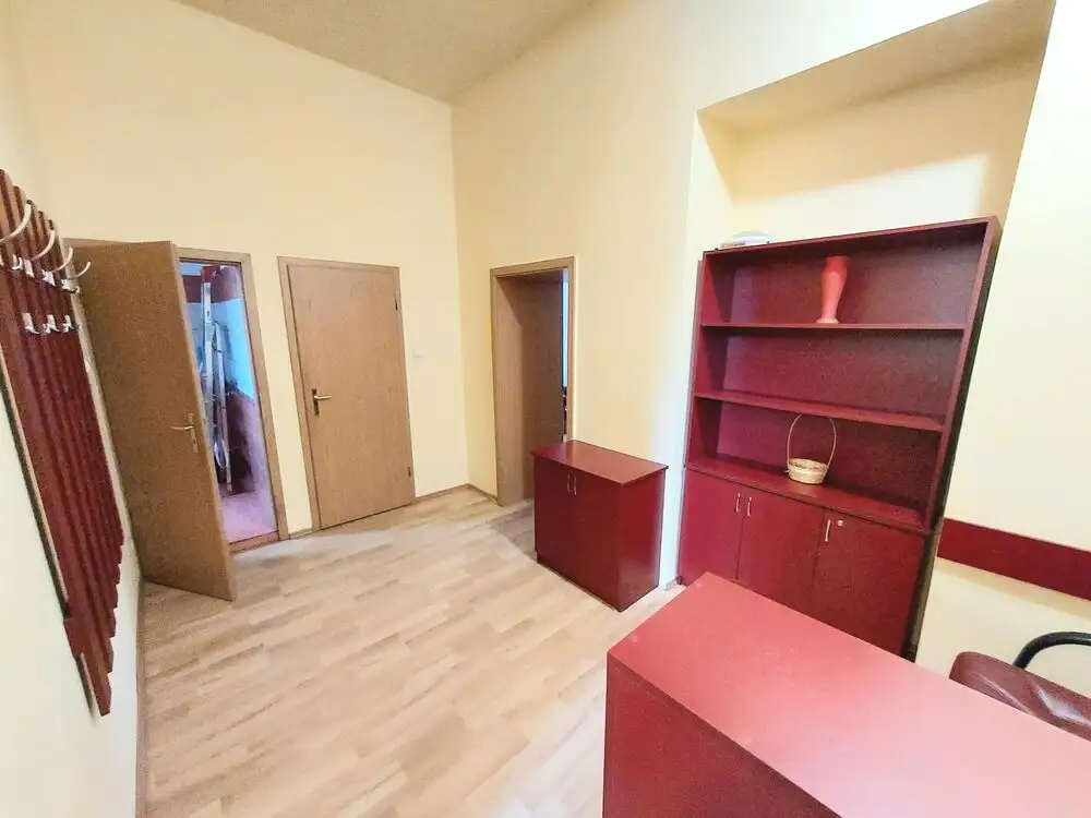 Apartament 3 camere, Decomandat, zona Horea/Facultatea de Litere