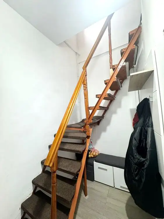 Apartament 2 camere pe 2 niveluri 55 mp - zona Strazii Caracal-Centru