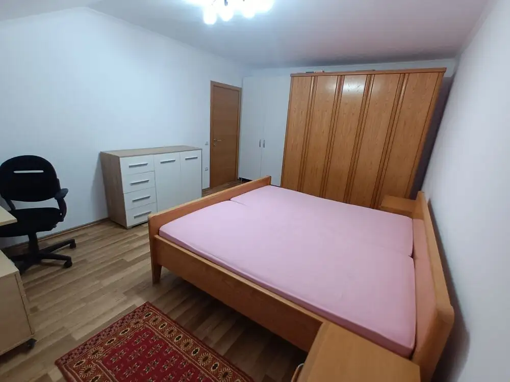 Apartament o camera, cu parcare, in Cartierul Borhanci, zona TCI