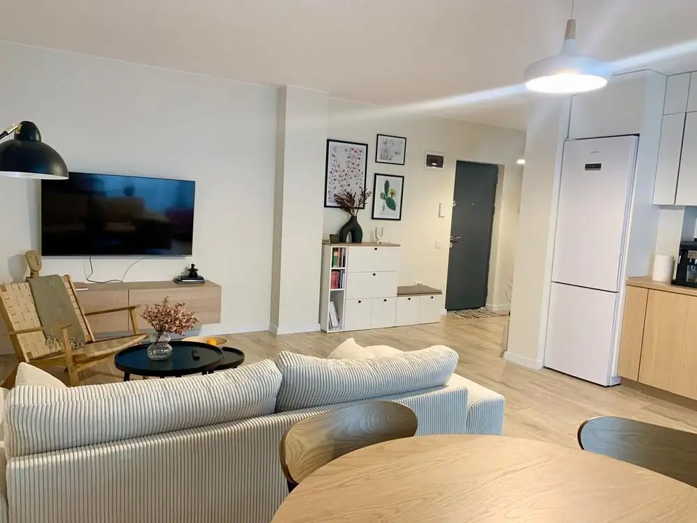 Apartament 2 camere, finisat modern, parcare, zona Metro