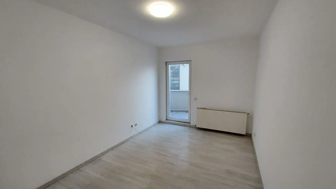 Apartament 3 camere, 100 mp, etaj 1, balcon, parcare, zona str. Traian