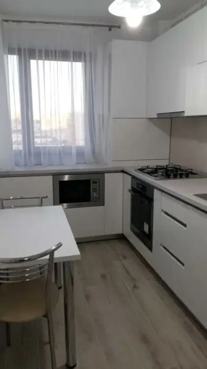 Apartament 2 camere, loc parcare, Zona The Office, B-dul 21 Decembrie