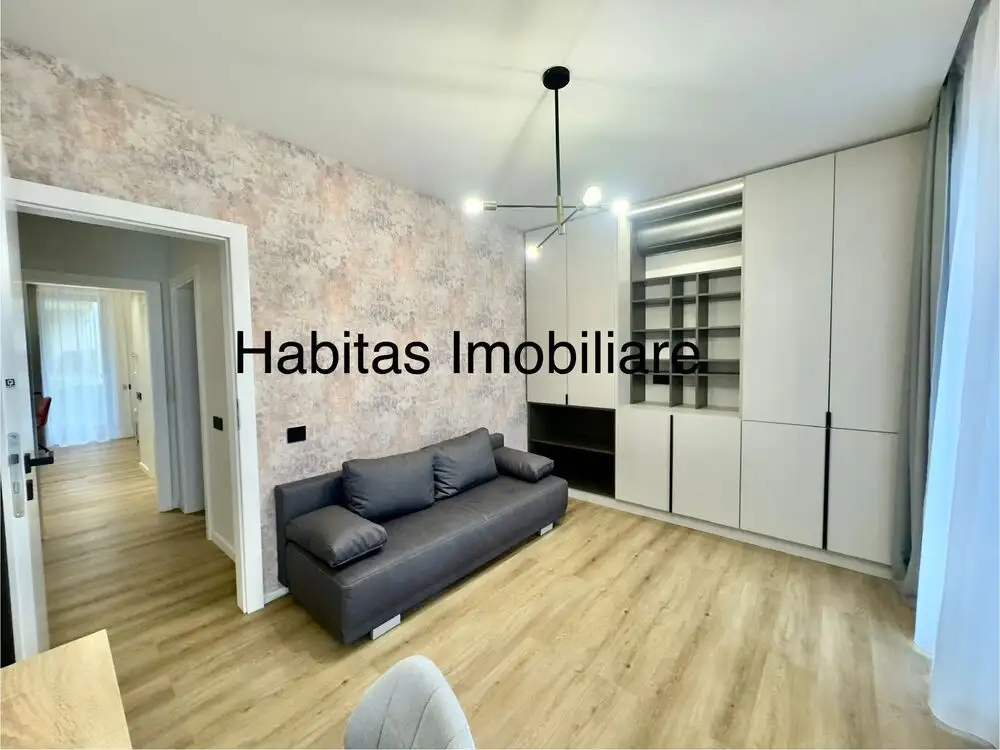 Apartament 3 camere cu parcare - Strada Bucuresti - Centru