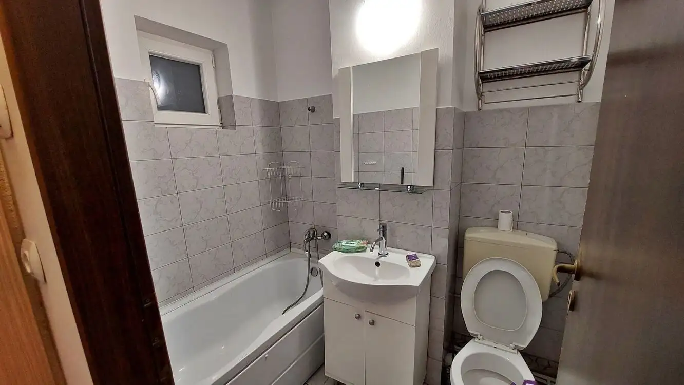 Apartament 3 camere, decomandat, etaj intermediar, Grigorescu