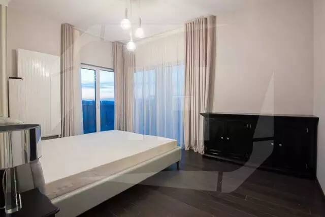 Penthouse 4 camere lux, parcare, pet friendly, terasa, zona Sophia Residence