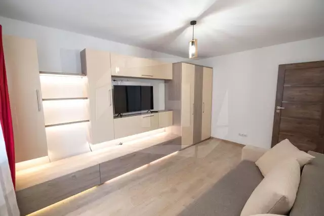 Apartament cu 2 camere, decomandat, zona Primaverii