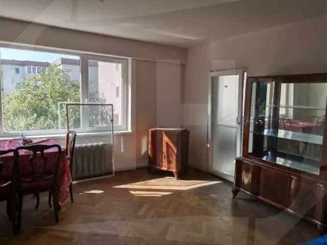 Apartament 3 camere, 78 mp, decomandat, 2 bai, GARAJ, zona N.Titulescu