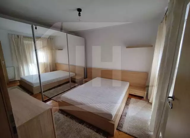 Apartament 3 camere, decomandat, etaj intermerdiar