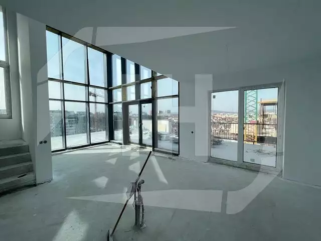 Penthouse  cu 4 camere,  118,89 mp utili, terasa 76,42 mp, zona Iulius Mall