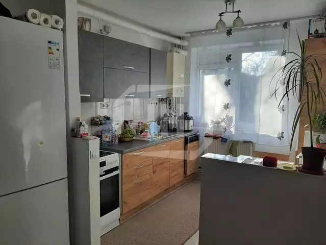 Apartament cu 2 camere, etaj intermediar, zona Iulius Mall