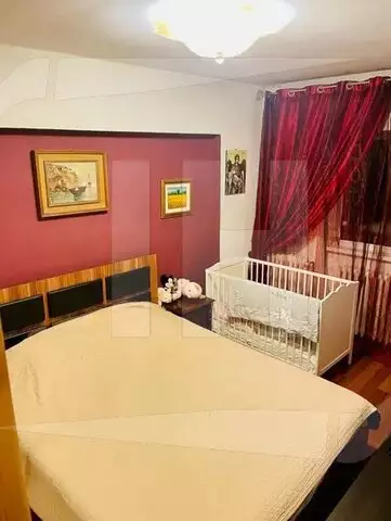 Apartament cu 3 camere, decomandat, etaj intermediar, zona Marasti