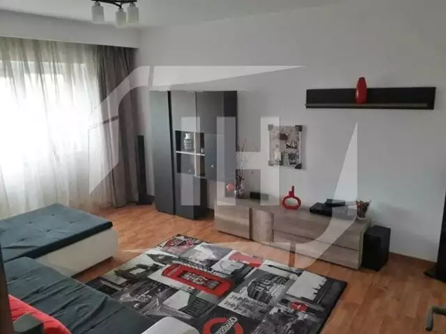 Apartament cu 3 camere, decomandat, etaj intermediar, zona Marasti