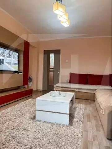 Apartament 3 camere, decomandat, garaj, boxa, zona Calea Dorobantilor