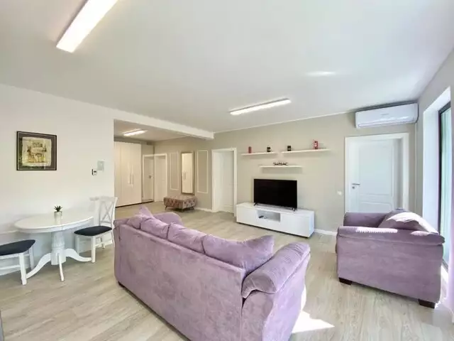 Apartament 3 camere, etaj 1, modern , zona UMF