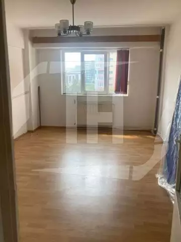 Apartament cu 2 camere, etaj intermediar, zona Iulius Mall