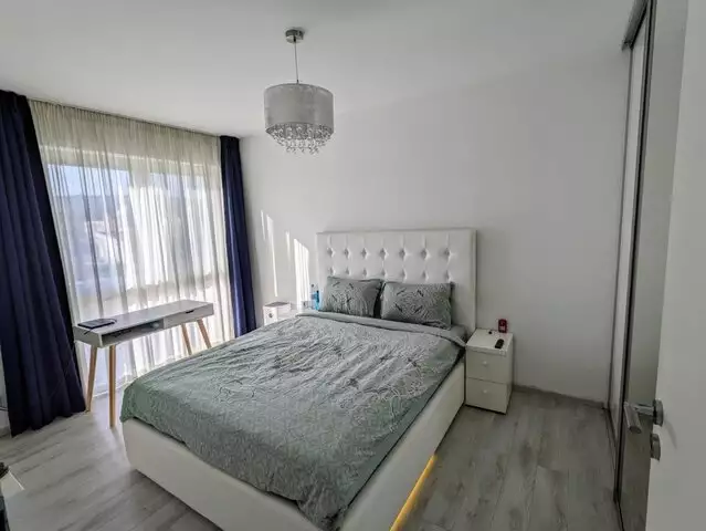 Apartament 3 camere, etaj intermediar, parcare, Buna Ziua