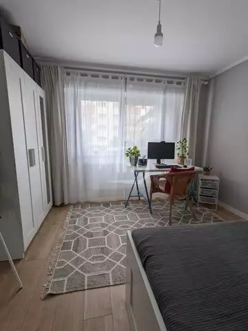 Apartament cu 3 camere, decomandat, zona Piata Marasti