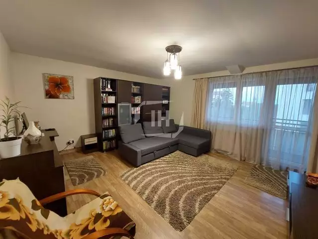 Apartament cu 2 camere, decomandat, parcare, zona Iulius Mall