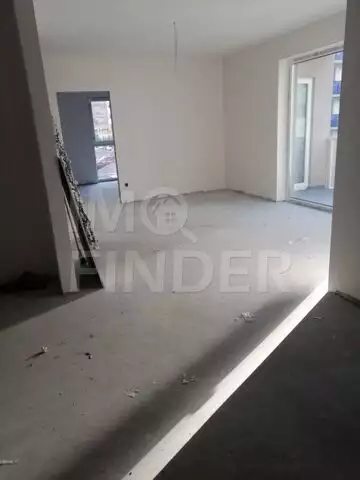 Vanzare apartament cu 3 camere in zona VIVO
