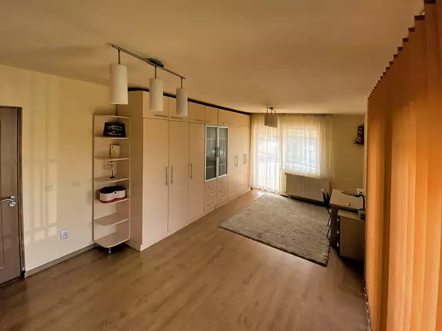Apartament cu 2 camere, decomandate, 65 mp, strada Transilvaniei, zona Napolact