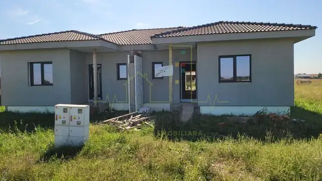 Duplex plan parter, incalzire in pardoseala, 3 bai