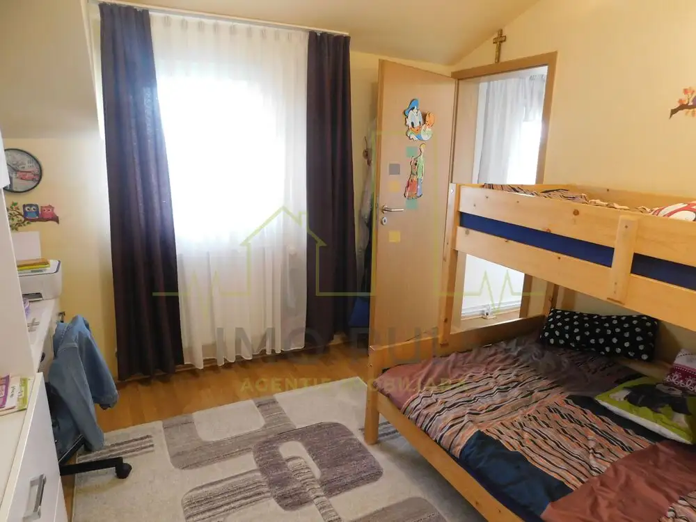 Apartament Spatios. 2 Bai. Centrala Termica Proprie