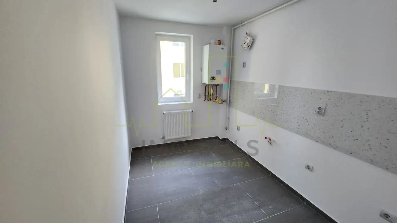 Apartament cu o camera, cu bucatarie mare 14 m. Parter